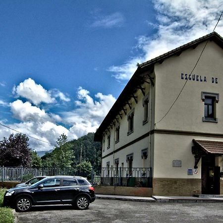 Albergue Juvenil De Bustiello Bustiello  Exterior foto